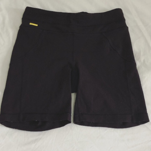 Lolë black high-waist biker shorts - Picture 4 of 9